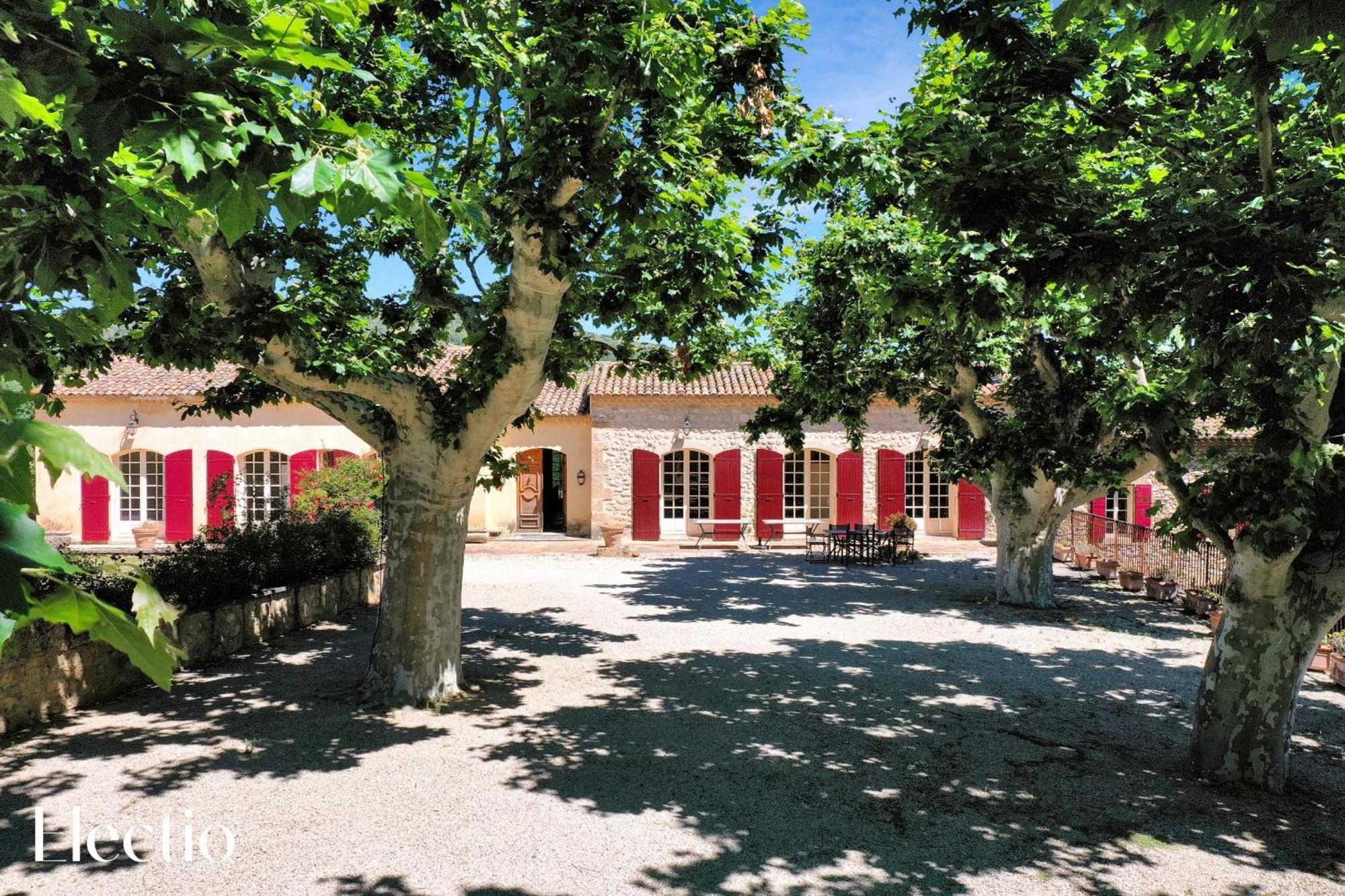 Aparthotel Bastide Domaine Tour Campanets Le Puy-Sainte-Réparade Esterno foto